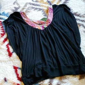 Black blouse with pink border